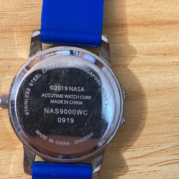 2019 nasa watch - Picture 3 of 3